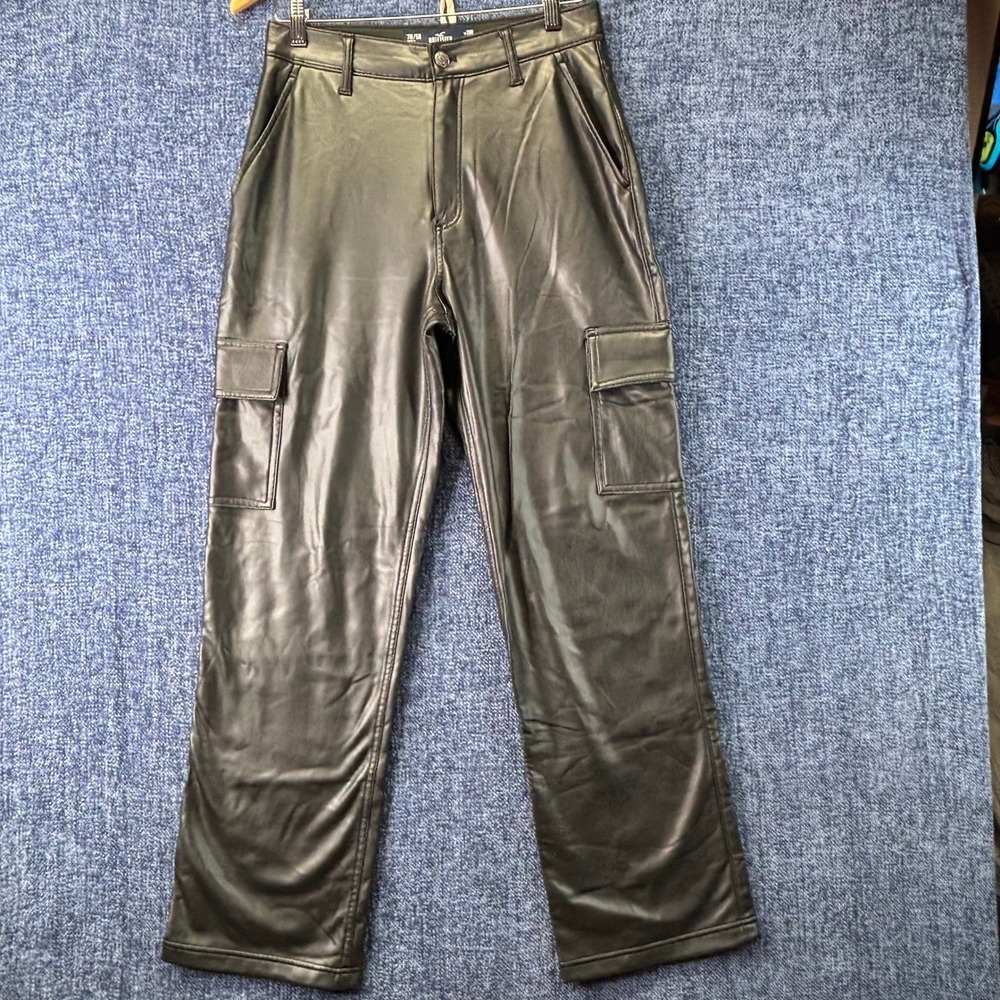 Hollister Cargo Pants Womens 7R W28 Black Faux Leather Ultra High Rise Baggy